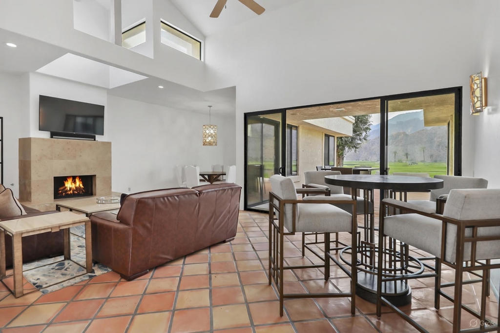 Santa Rosa Cove Coun - Residential