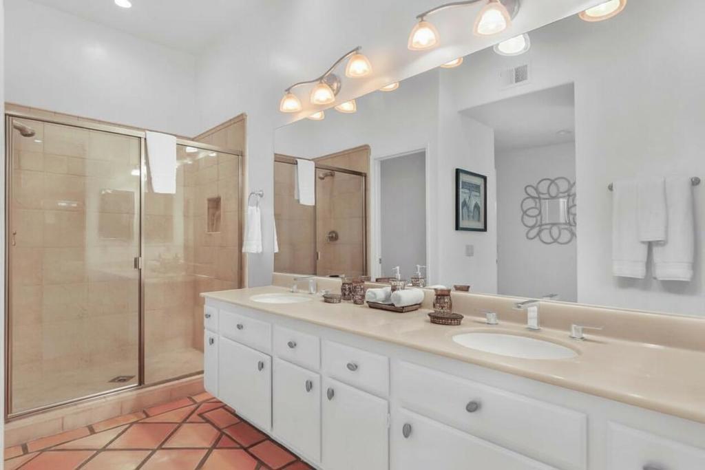 Santa Rosa Cove Coun - Residential