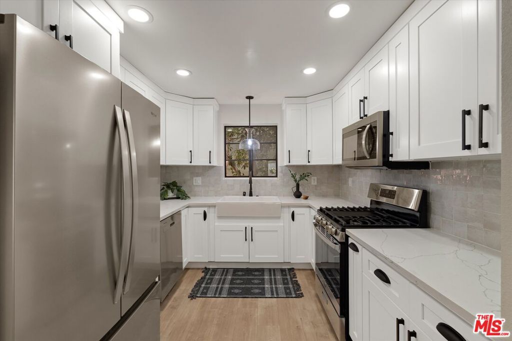 Photo of 1807 10th Street #4, Santa Monica, CA 90404 (MLS # 26660333)