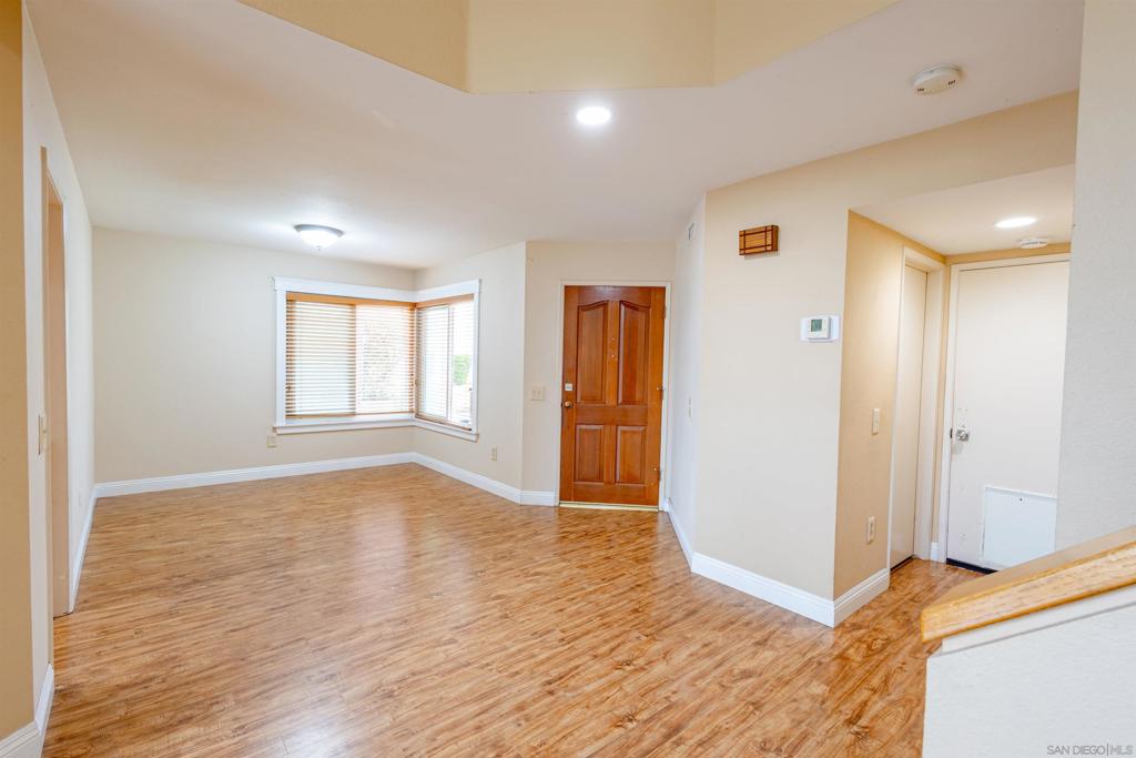 8672 Creekwood Ln