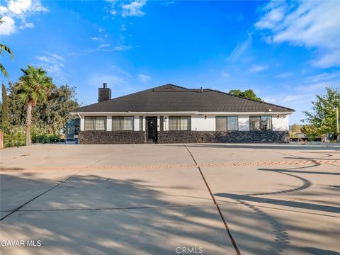 Photo of 40646 27th Street W, Palmdale, CA 93551 (MLS # SR26047086)