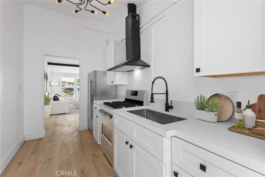 2626 E Anaheim