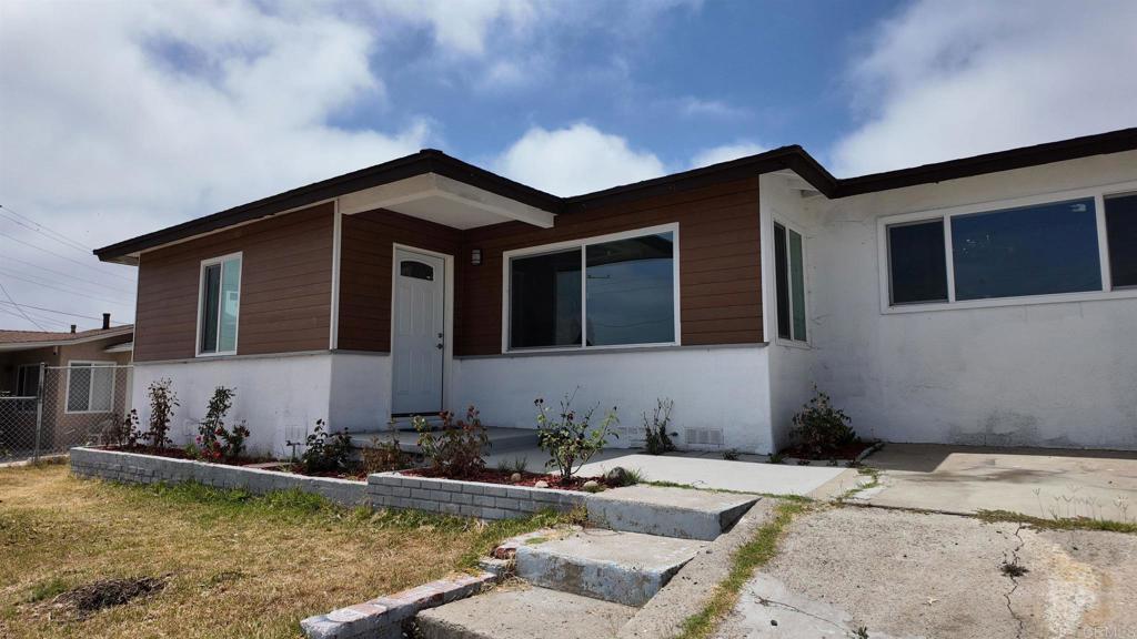 1 BEDROOM AND SHARED BATHROOM. ALL UTILITIES INCLUDED + WIFI. Tenants will have access to a shared Kitchen, Living Room and Backyard. Shared areas will be furnished. Washer & Dryer included. Great location, easy access to amenities and Freeway. No Pets Requirement: Credit 550, 1+ year employment, Income must be 2x rent