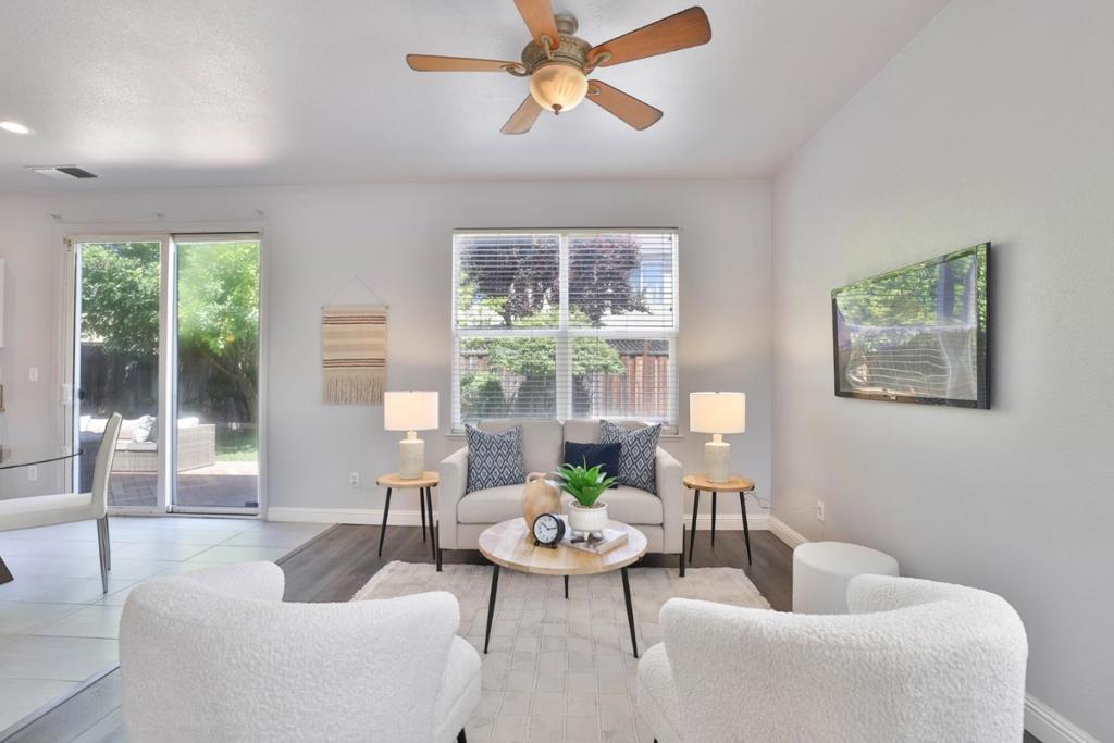 887 Martiri Drive
