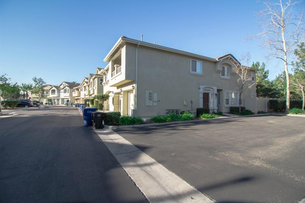 1250 Pinnacle Peak