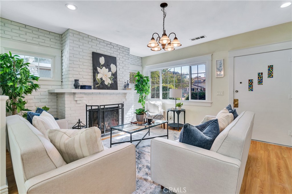 511 Unit 1&2 Alvarado Street