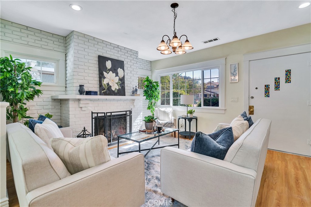 511 Unit 1&2 Alvarado Street
