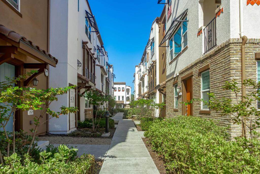 2729 Ginoso Court 6