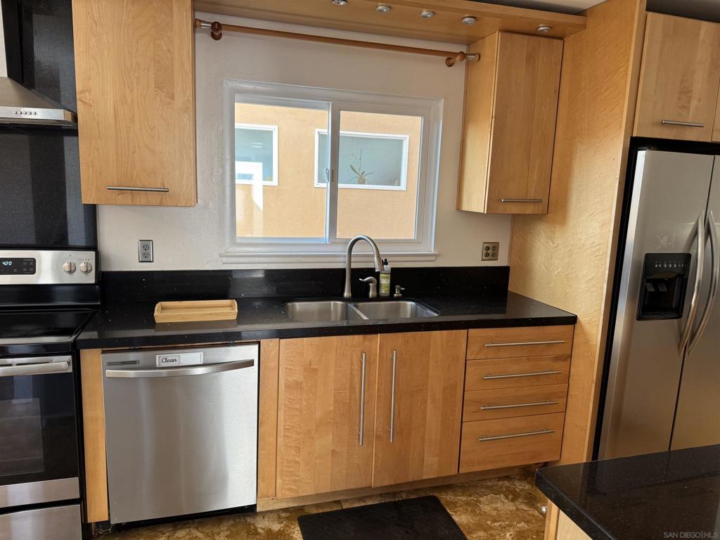 3582 Governor Dr.