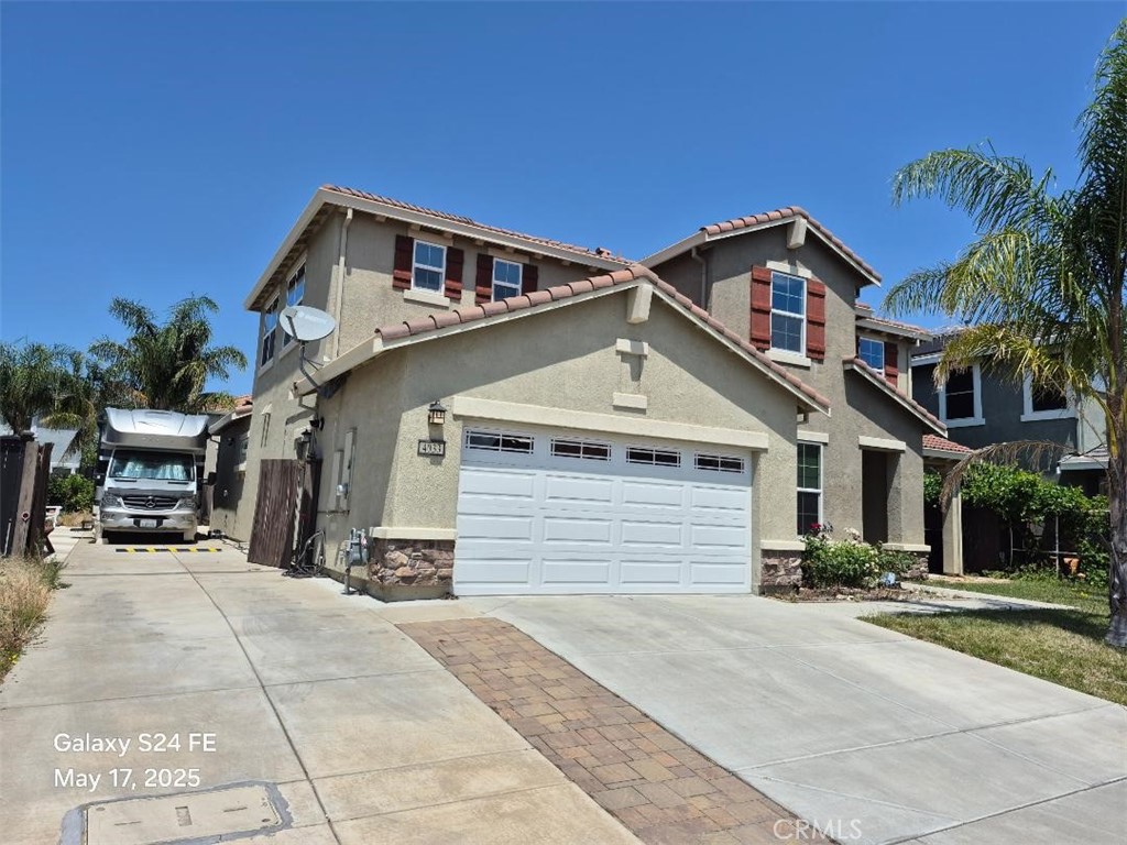 Remarkable...Amazing... 5 bedrooms 3.5 baths in one of Roseville desirable neighborhoods built in 2017. All good size 4 bedrooms upstairs with 2 full bath. Entering the elegant front door leading to good size dining rooms and family rooms. One room downstairs used as music room or formal living room. Spacious island countertop with sink and lots of cabinetry, more pantry area with lots of storage space. Downstairs master bedrooms with Jacuzzi tub, shower room and big closet. Hardwood floor on entire ground floor. Open floor plan with high ceilings. Upstairs have big size 4 bedrooms 2 baths with guest suite. Close to Orchard Elementary School, Chilton Middle School and West Park High School. A big laundry room leading to 3 car tandem garage with brand new belt system with camera also to include water softener. Spacious garage. RV parking with 30 amp. charger on the side yard, a 60 watts charger and EV charging connection in the garage. Concrete backyard for entertainment. Need to see the beauty of this house.