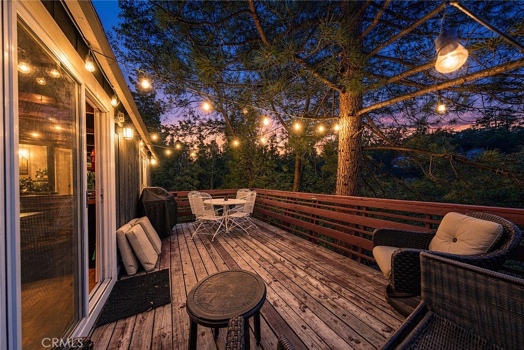 594 Villa Grove