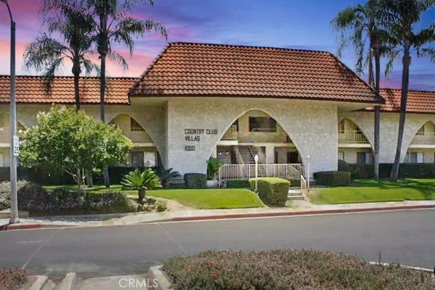 Prime LOCATION! Don’t miss this beautifully upgraded 2 bedroom, 2 bath condo located in the highly desirable Canyon Crest area of Riverside. This inviting condo features a spacious living room, a fully remodeled kitchen with gorgeous quartz countertops, stainless steel appliances, and updated bathrooms and flooring throughout. Dual pane windows provide energy efficiency and natural light, while the private rear patio offers direct access to the community pool and spa, perfect for relaxing or entertaining.
Both bedrooms are generously sized, offering comfort and flexibility. The entire unit has been thoughtfully updated and is truly move in ready.
Enjoy ultimate convenience with the Canyon Crest Towne Center just across the street, offering a variety of shops, a grocery store, restaurants, coffee shops, and banking services. You'll also be just minutes from UCR, RCC, Riverside Plaza, Downtown Riverside, the historic Mission Inn, hospitals, and Canyon Crest Country Club. Plus, with easy access to the 91, 60, and 215 freeways, commuting is a breeze.
Take in a peekaboo view of the golf course this is a rare opportunity to own a stylish, centrally located condo in one of Riverside’s most sought after neighborhoods!