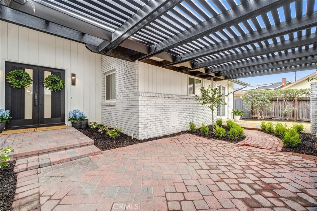 1492 N Kathleen