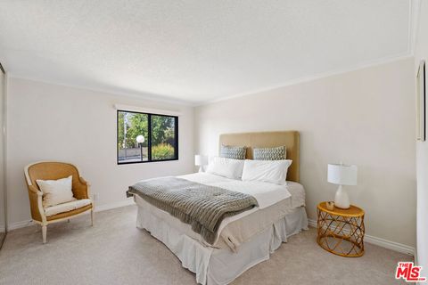 Tiny photo for 29125 Thousand Oaks Boulevard #D, Agoura Hills, CA 91301 (MLS # 26658513)