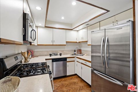 Tiny photo for 29125 Thousand Oaks Boulevard #D, Agoura Hills, CA 91301 (MLS # 26658513)