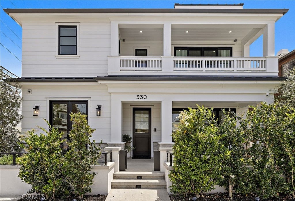 330 Onyx Avenue Ave, Newport Beach CA 92662