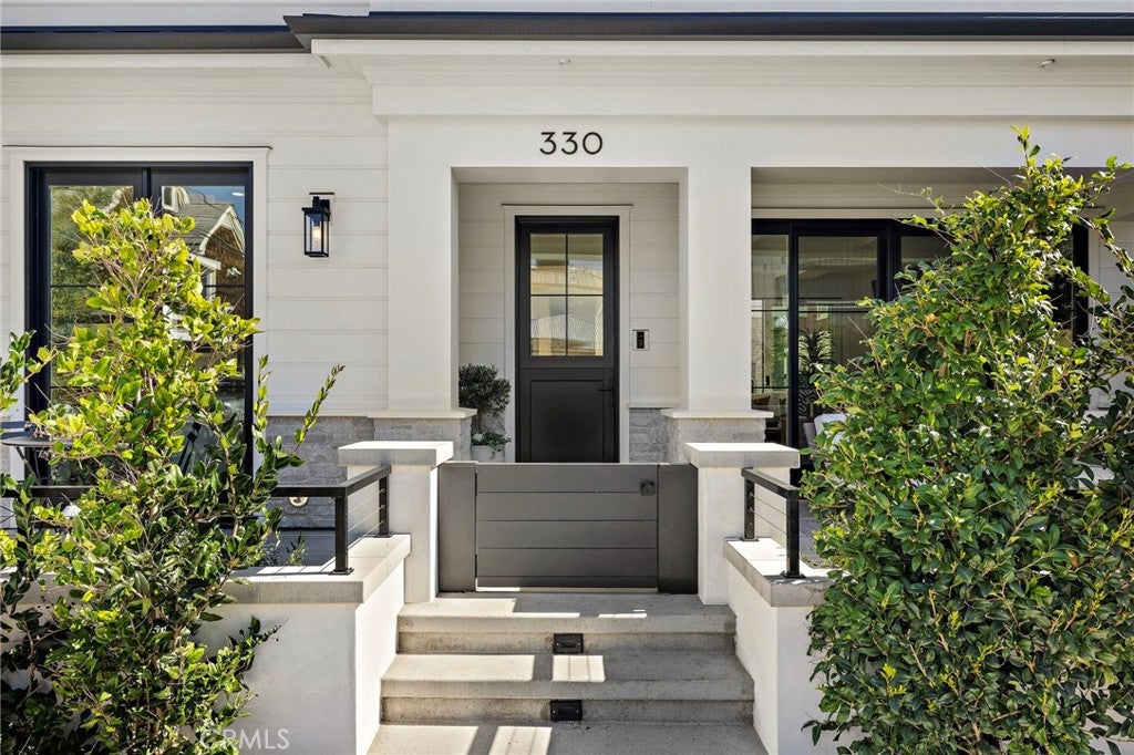 330 Onyx Avenue