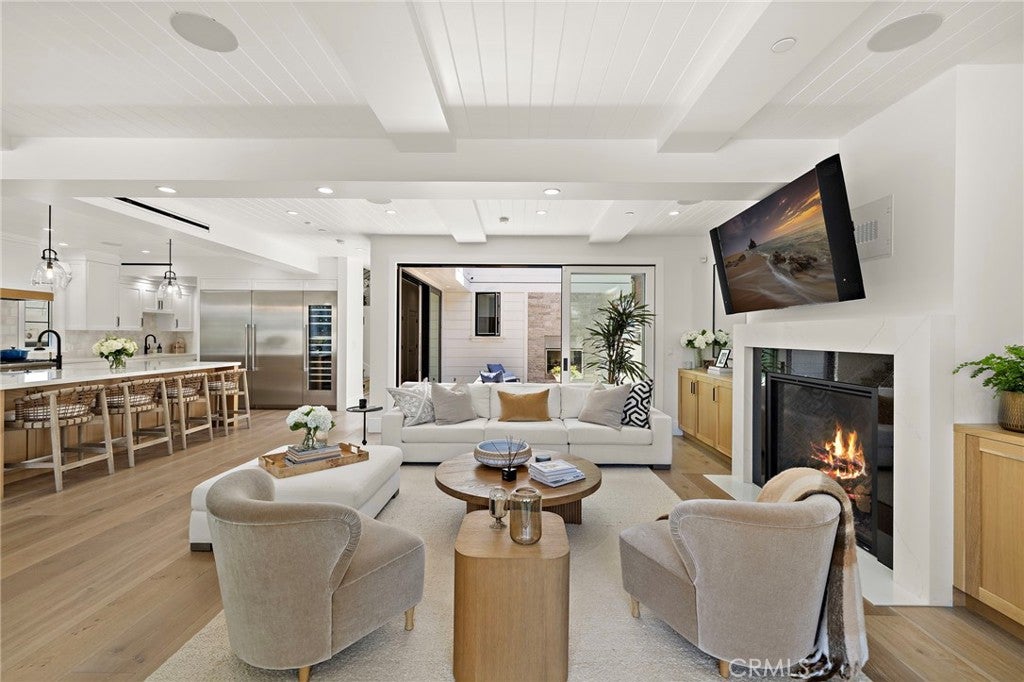 330 Onyx Avenue