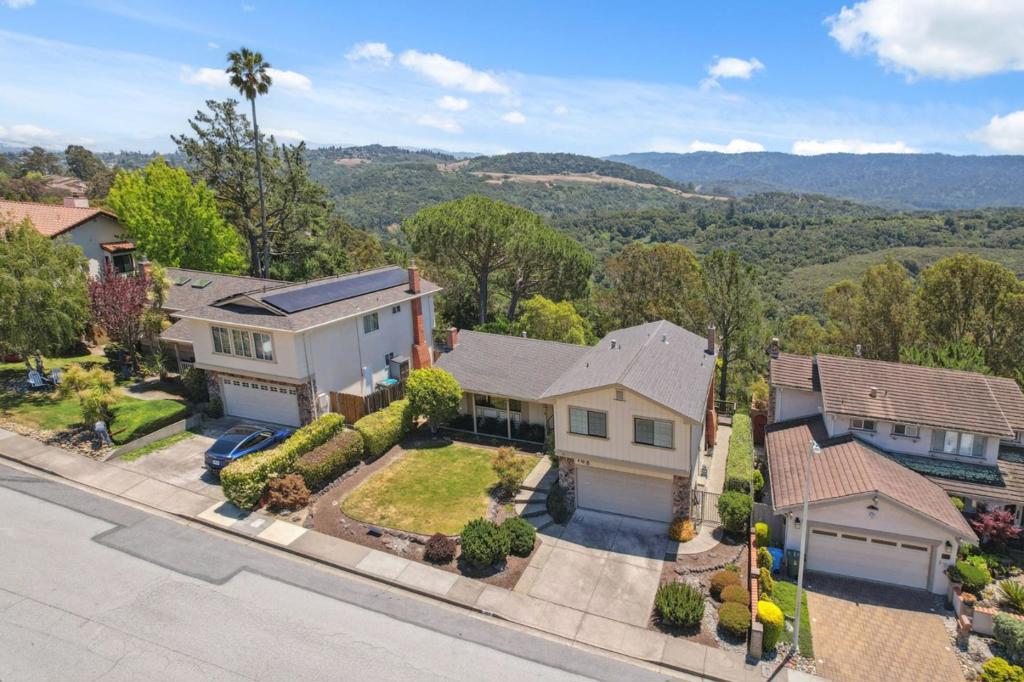 165 Leslie Drive