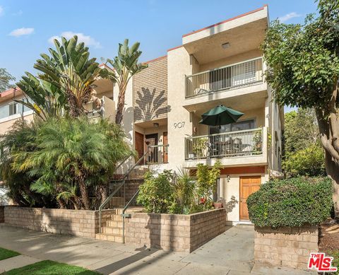 Photo of 907 12th Street #4, Santa Monica, CA 90403 (MLS # 26840091)