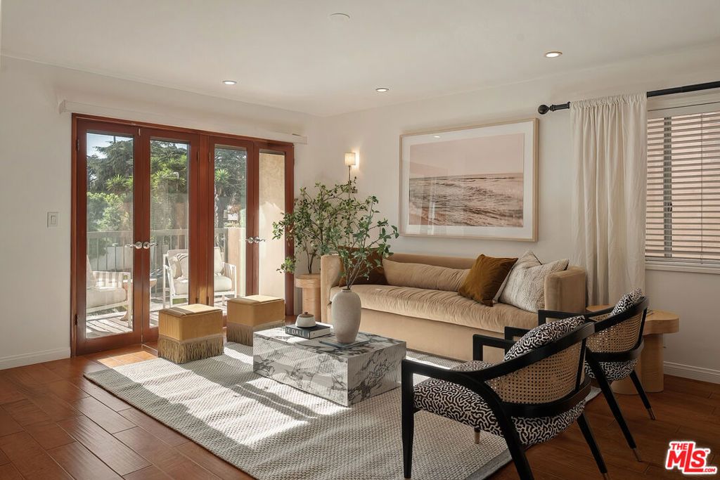 Photo of 907 12th Street #4, Santa Monica, CA 90403 (MLS # 26840091)