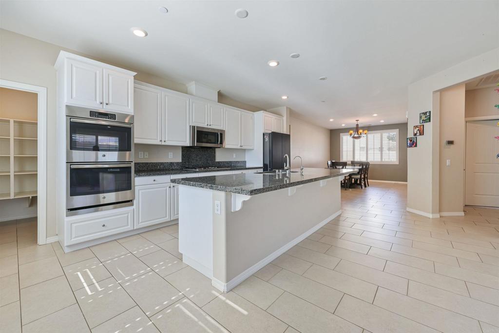 Properties 3 37520 River Oats Lane