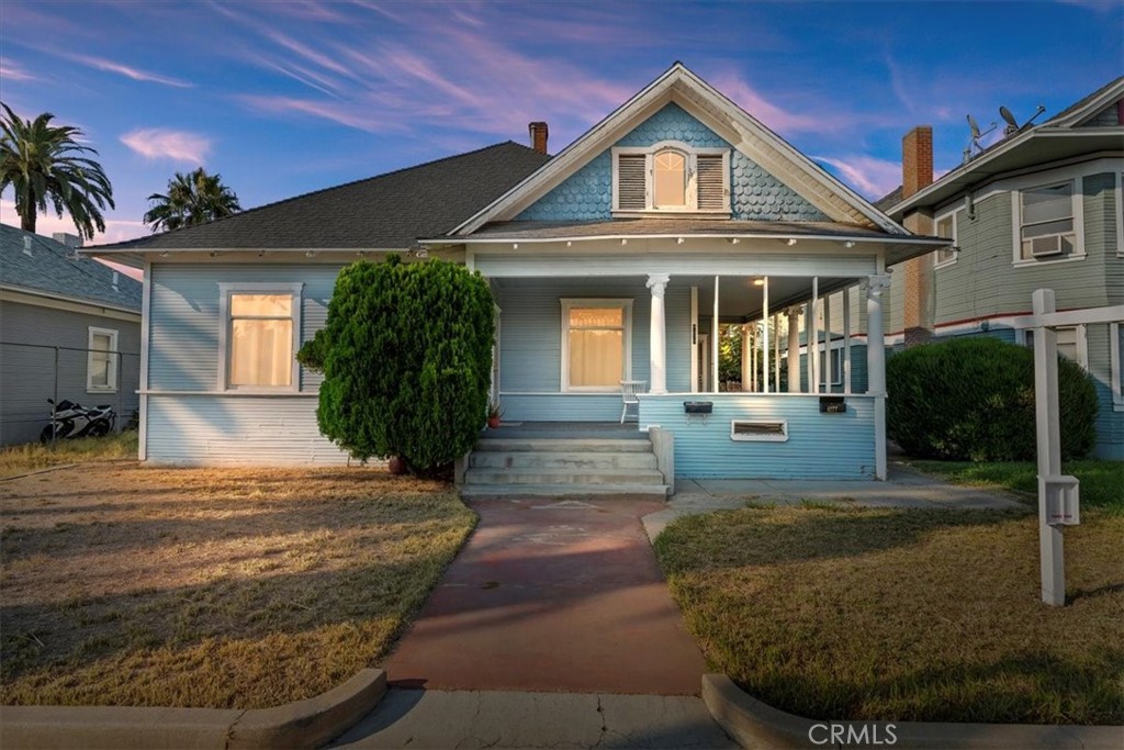 Great opportunity to own a piece of Downtown Riverside! This is a rare opportunity to own a Multi-Family duplex that can either be a family compound or a rental. The wrap-around porch is very welcoming and gives character to this property. There are 2 separate units. The main unit has 2 bedrooms that share a bathroom and then the 3rd bedroom has its own en-suite. This unit also has a kitchen, a common area and a laundry room. This unit has its own secluded, fenced off backyard. The second unit is attached with its own entrance and has 1 bedroom, a living area, a kitchen and its own bathroom. This unit also has its own, fenced off backyard. This home is in walking distance to the historic Mission Inn, award winning restaurants, shops, schools, churches and bars. It is located less than a mile from the 91 frwy and a couple miles from the 60 frwy, perfect for the commuters. Whether you're looking to keep this as your home or rent it out, this is the perfect property to call your own! Hurry, it won't last! Thank you for visiting.
