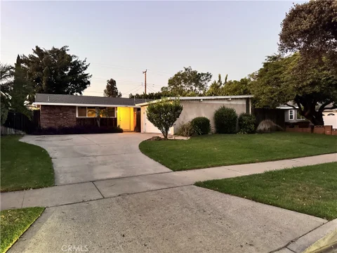 MLS: IG26194220