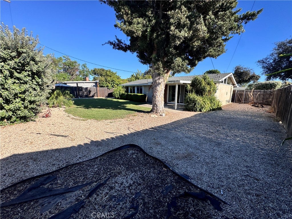 2605 E Santa Fe