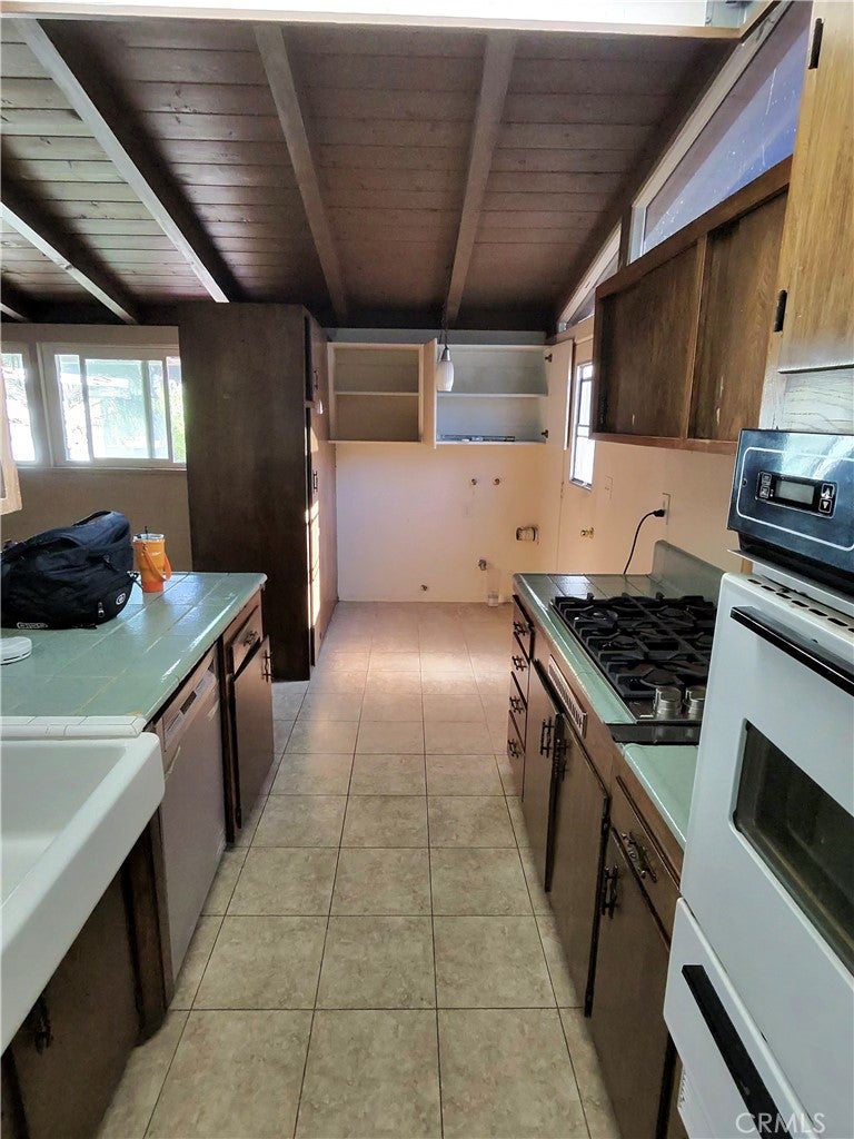 2605 E Santa Fe