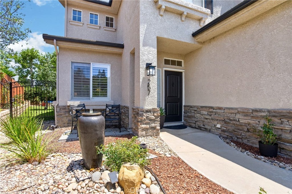 257 Windrose Court