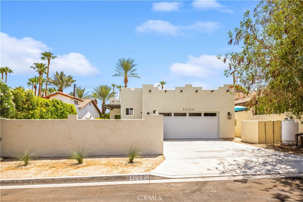 53220 Avenida Juarez
