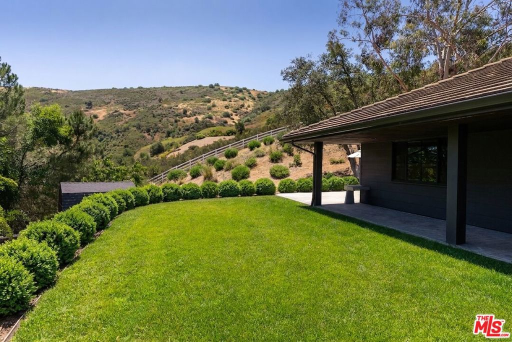 6 Buckskin Court