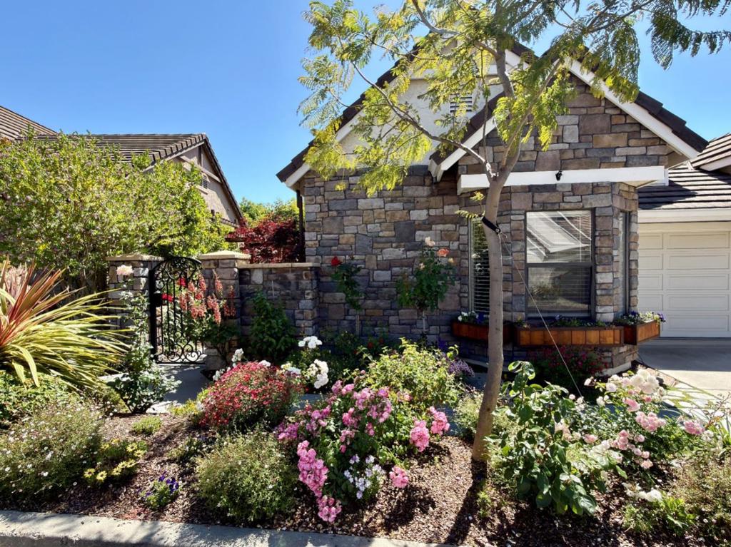 7945 Caledonia Drive