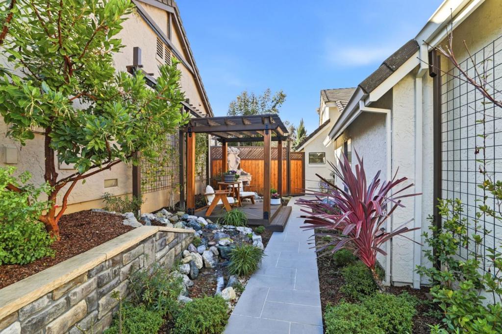 7945 Caledonia Drive