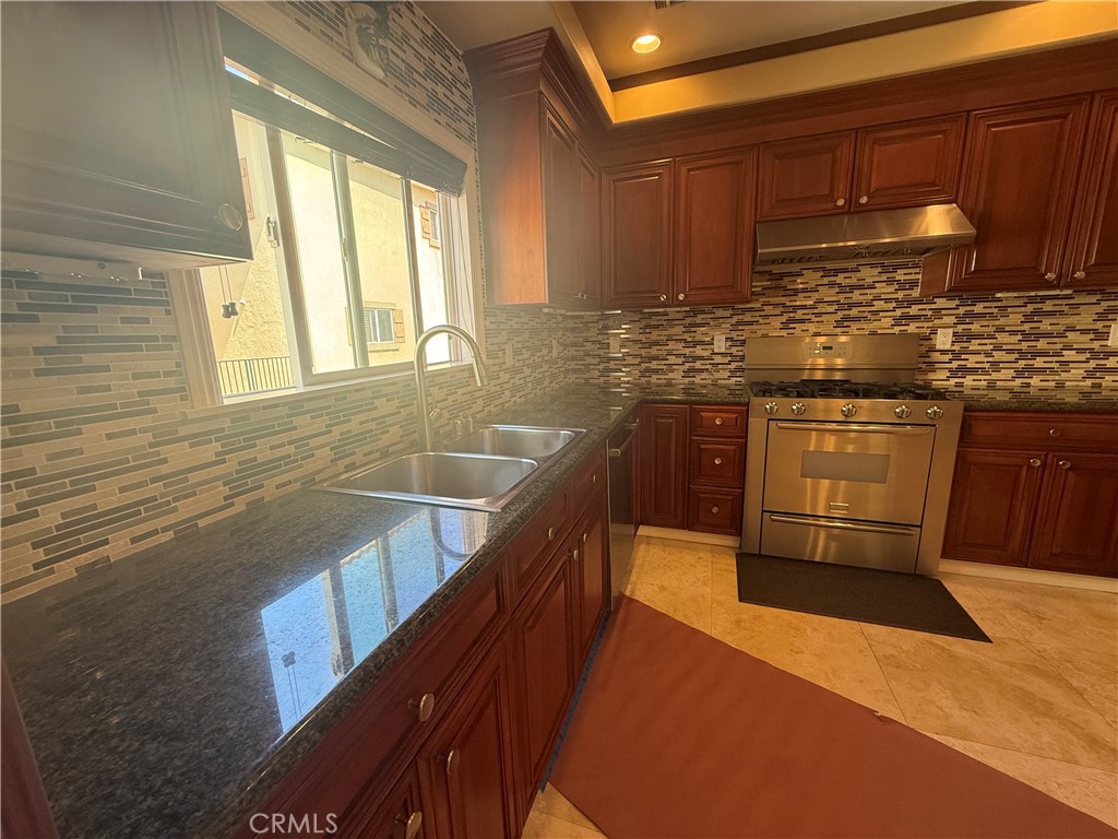 4015 W 133rd