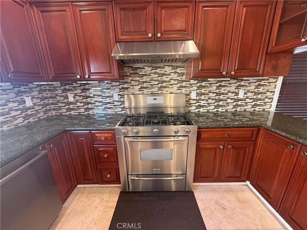 4015 W 133rd