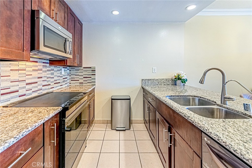 435 S La Fayette Park Place 219