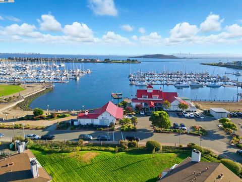 Photo of 160 Schooner Ct Ct, Richmond, CA 94804 (MLS # 41115285)