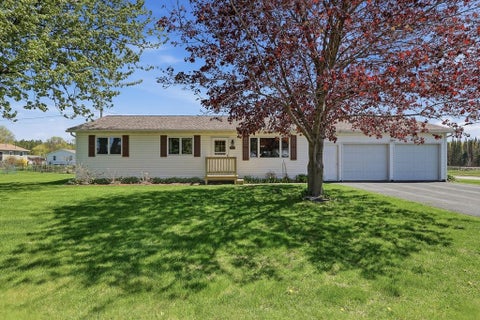 Photo of 3008 W Huetter Street, Marshfield, WI 54449 (MLS # 22602323)