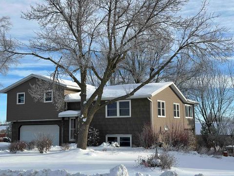 Photo of 1607 S Lincoln Avenue, Marshfield, WI 54449 (MLS # 22504719)