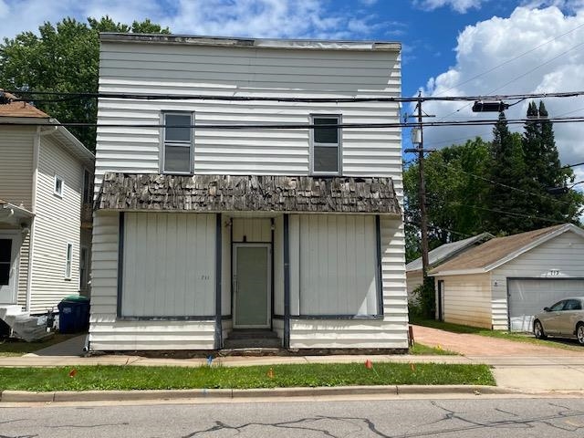 Photo 1 of 13 — 711 PROSPECT AVENUE, Wausau, WI 54403