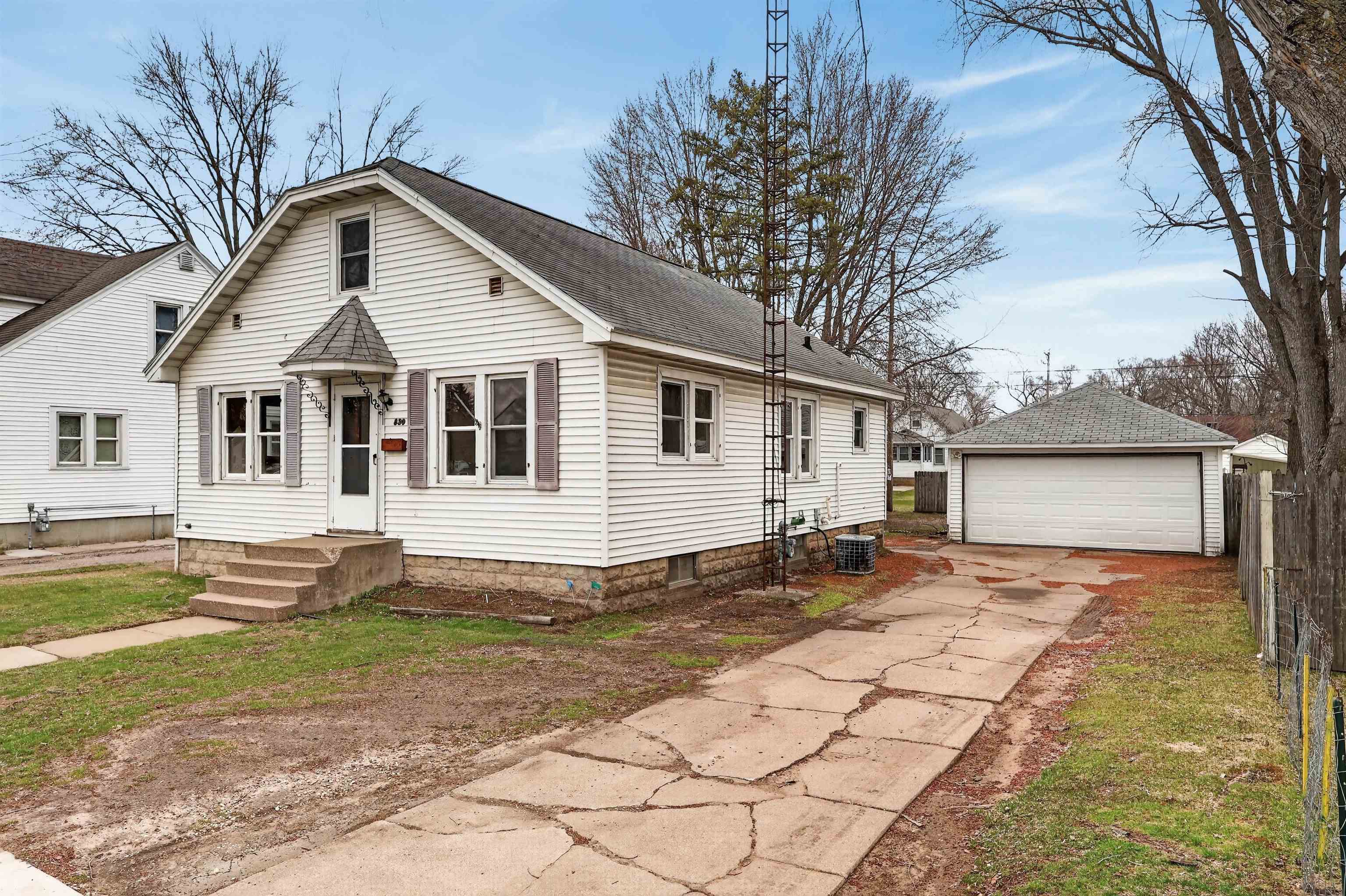 Photo 1 of 29 — 830 MARKET STREET, Nekoosa, WI 54457