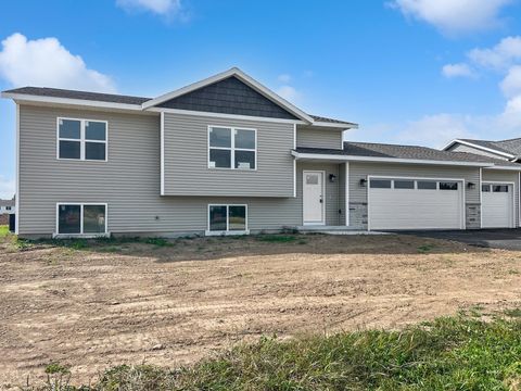 Photo of 2104 S Cottonwood Avenue, Marshfield, WI 54449 (MLS # 22505859)