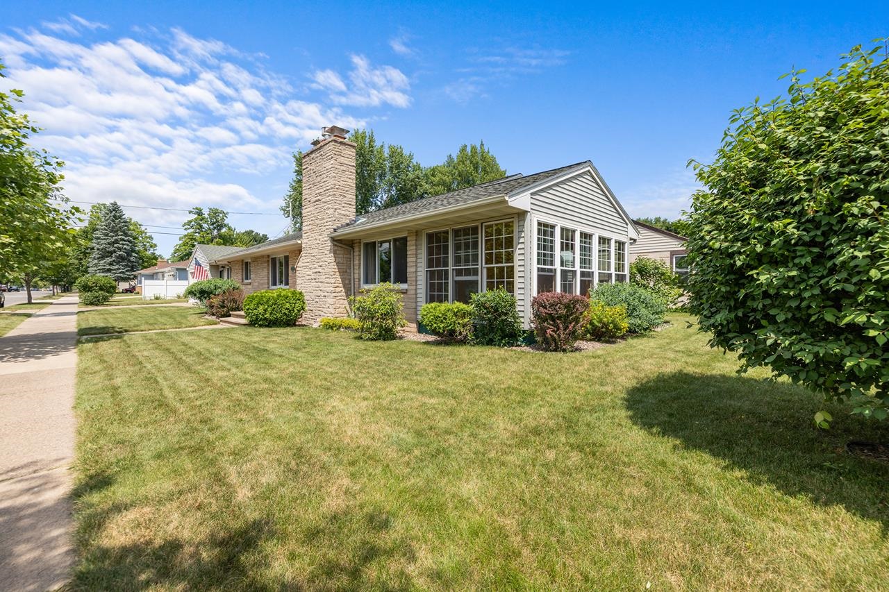 Photo 1 of 56 — 2517 PIED PIPER LANE, Wausau, WI 54403