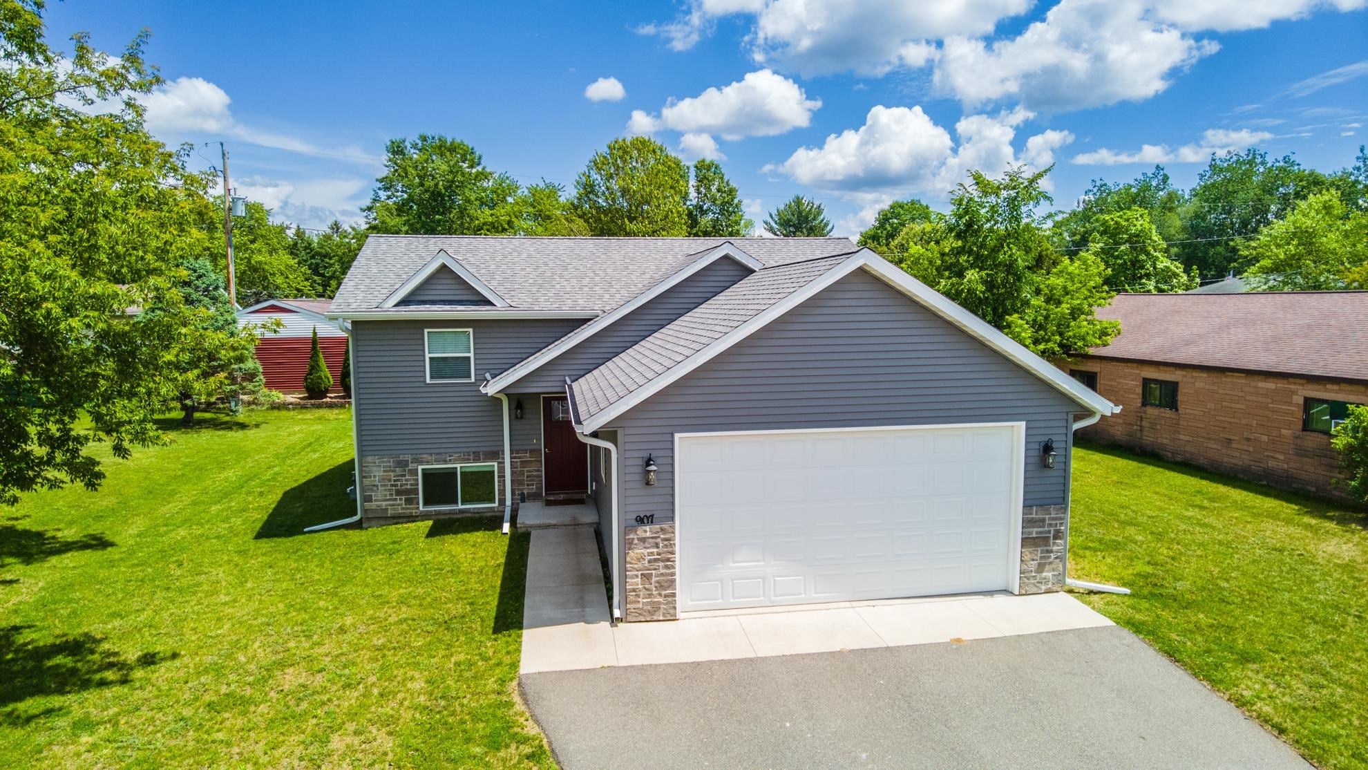 Photo 1 of 38 — 907 S 22ND AVENUE, Wausau, WI 54401