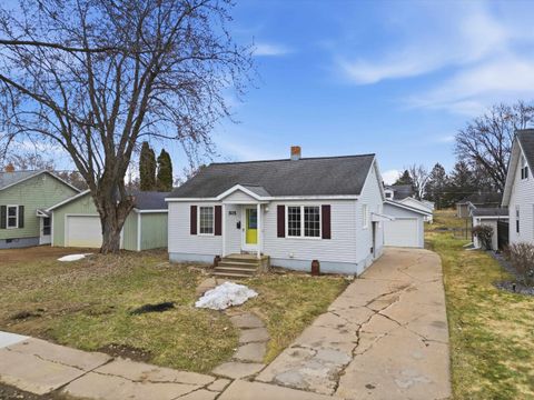 Photo of 505 S Ash Avenue, Marshfield, WI 54449 (MLS # 22601303)