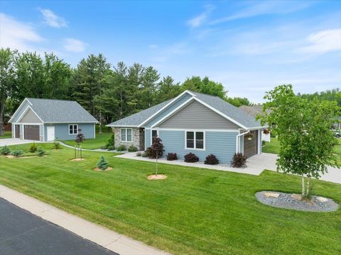 Photo of 1415 E 20th Street, Marshfield, WI 54449 (MLS # 22502476)