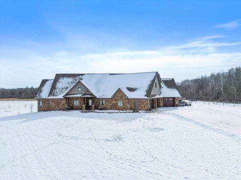 Photo of 9073 Richfield Drive, Marshfield, WI 54449 (MLS # 22600981)