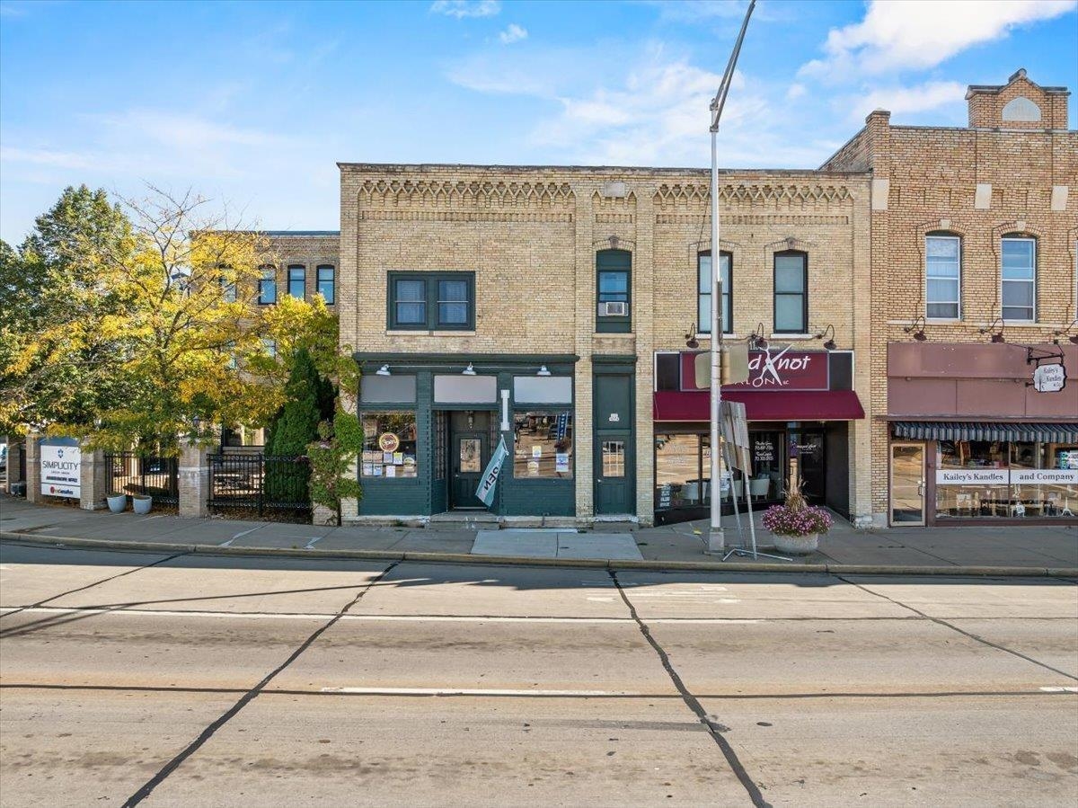 Photo 1 of 39 — 107 S CENTRAL AVENUE, Marshfield, WI 54449